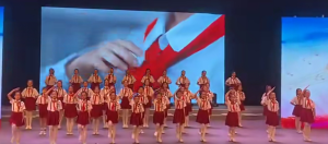 少儿口才朗诵表演节目《半生雪》全套演出资料_少儿口才节目网