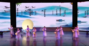 少儿口才朗诵表演节目《问月飞天》全套演出资料_少儿口才节目网