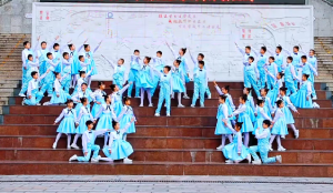 少儿口才集体朗诵《中华少年》全套资源包_少儿口才节目网